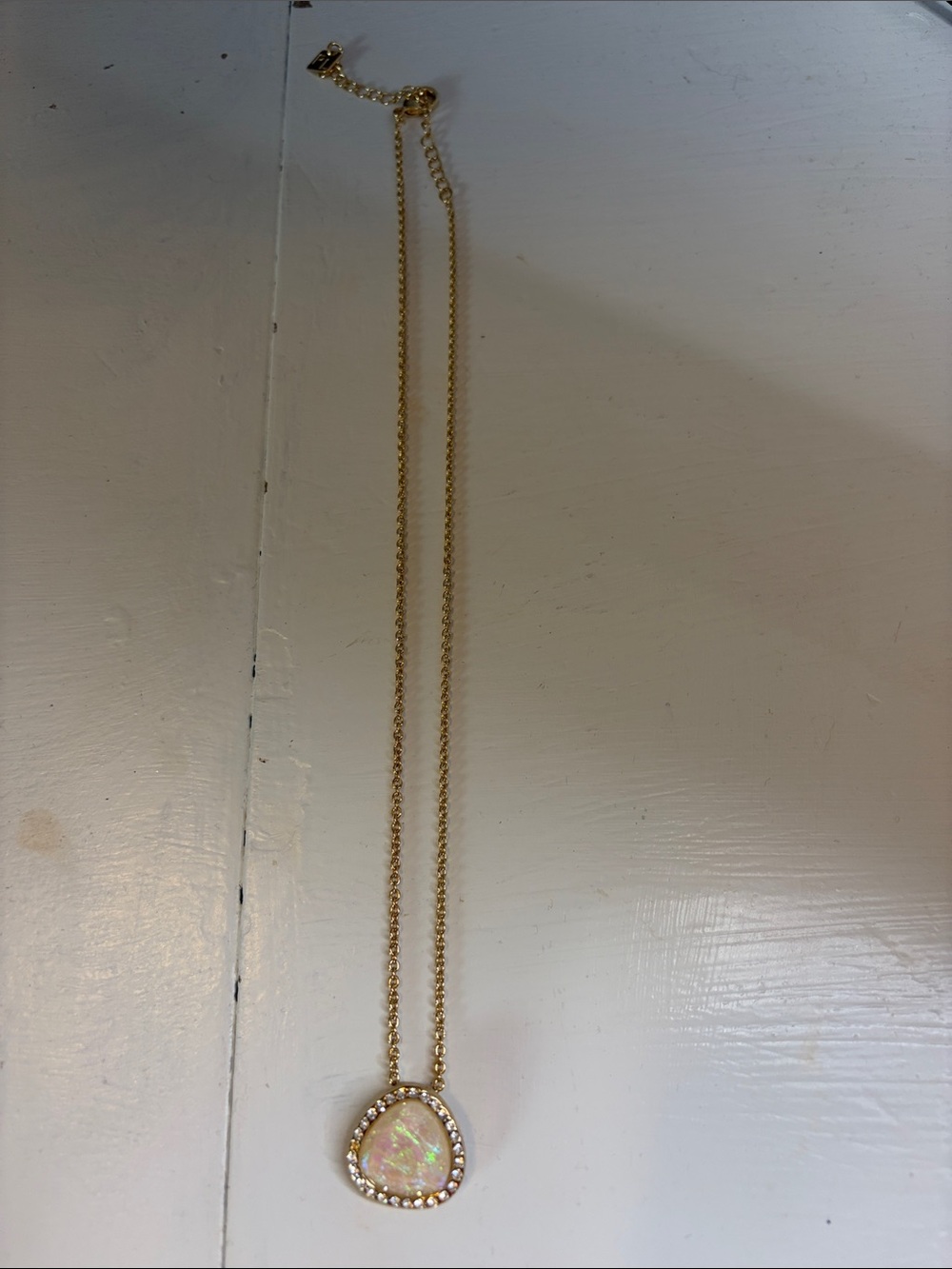 Gold fashion Opal Pendant Necklace - White Opalescent 19’. Adjusts 2’